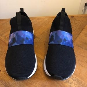 Puma size 8 slip on Softride Soft Foam sneakers